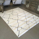 5'3"x7' Ivory & Black Rug